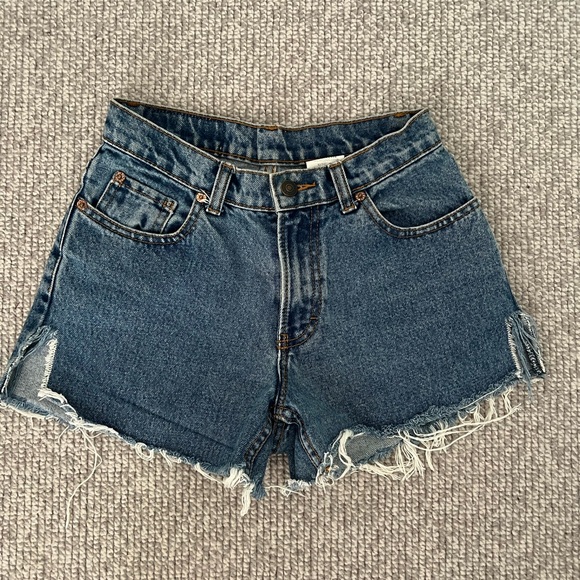 Vintage Jordache Jean Shorts - Picture 2 of 4